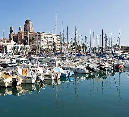 Studio A Moderne Et Cosy, 1,7 Kilometres Des Plages Fréjus