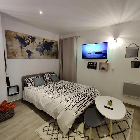 Studio A Moderne Et Cosy, 1,7 Kilometres Des Plages Apartman